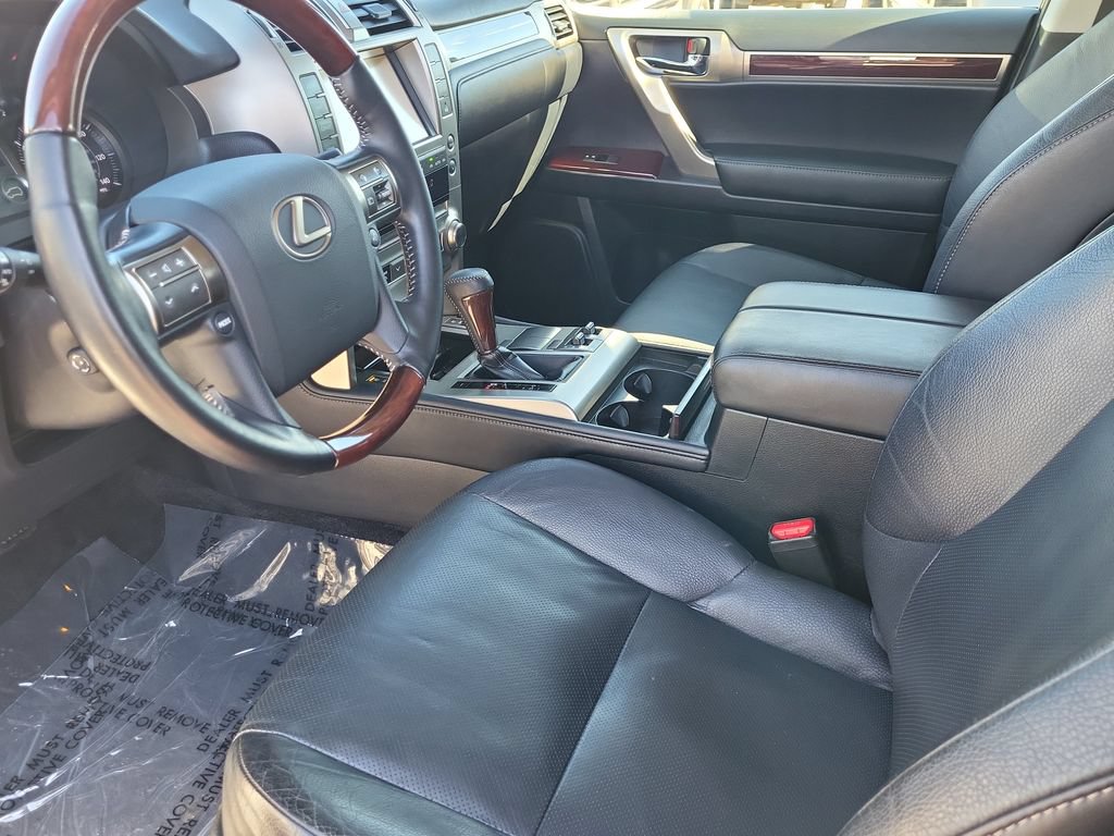 Used 2018 Lexus GX 460 Premium w/ Premium Package AWD/4WD image 11