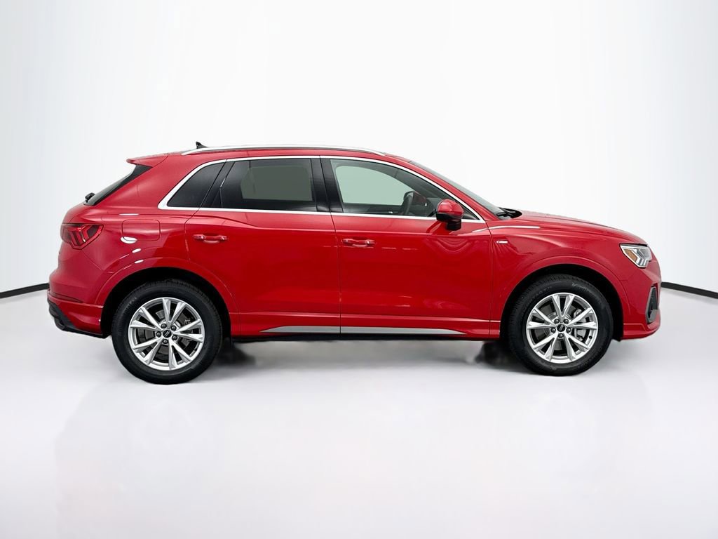 Certified 2025 Audi Q3 2.0T Premium Plus w/ Premium Plus Package image 4
