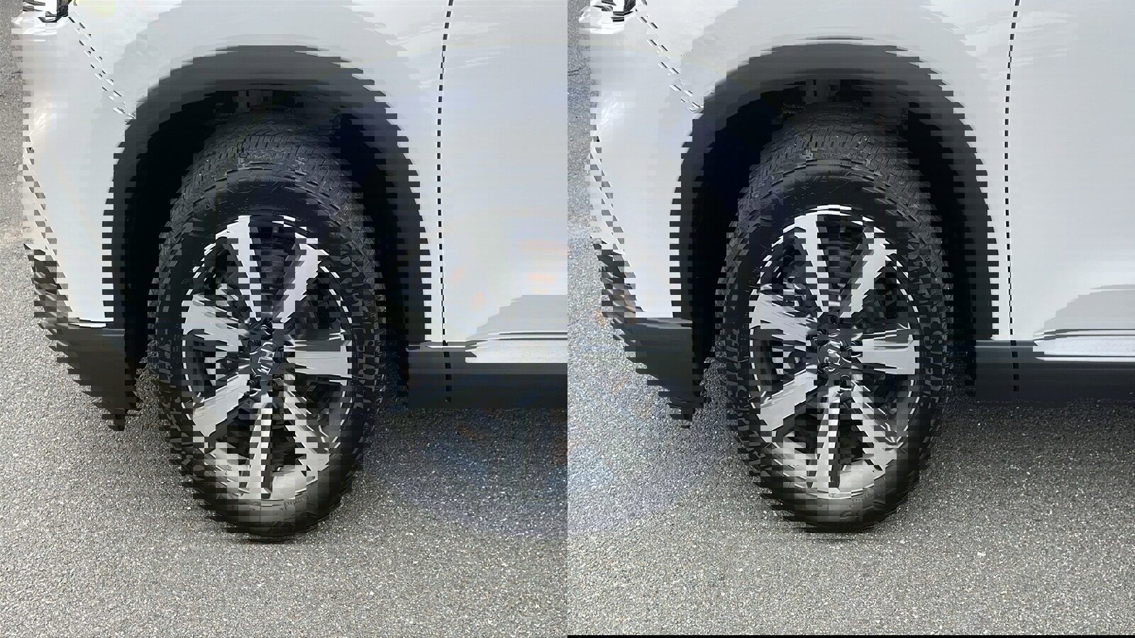 Used 2024 Honda Pilot Touring image 8