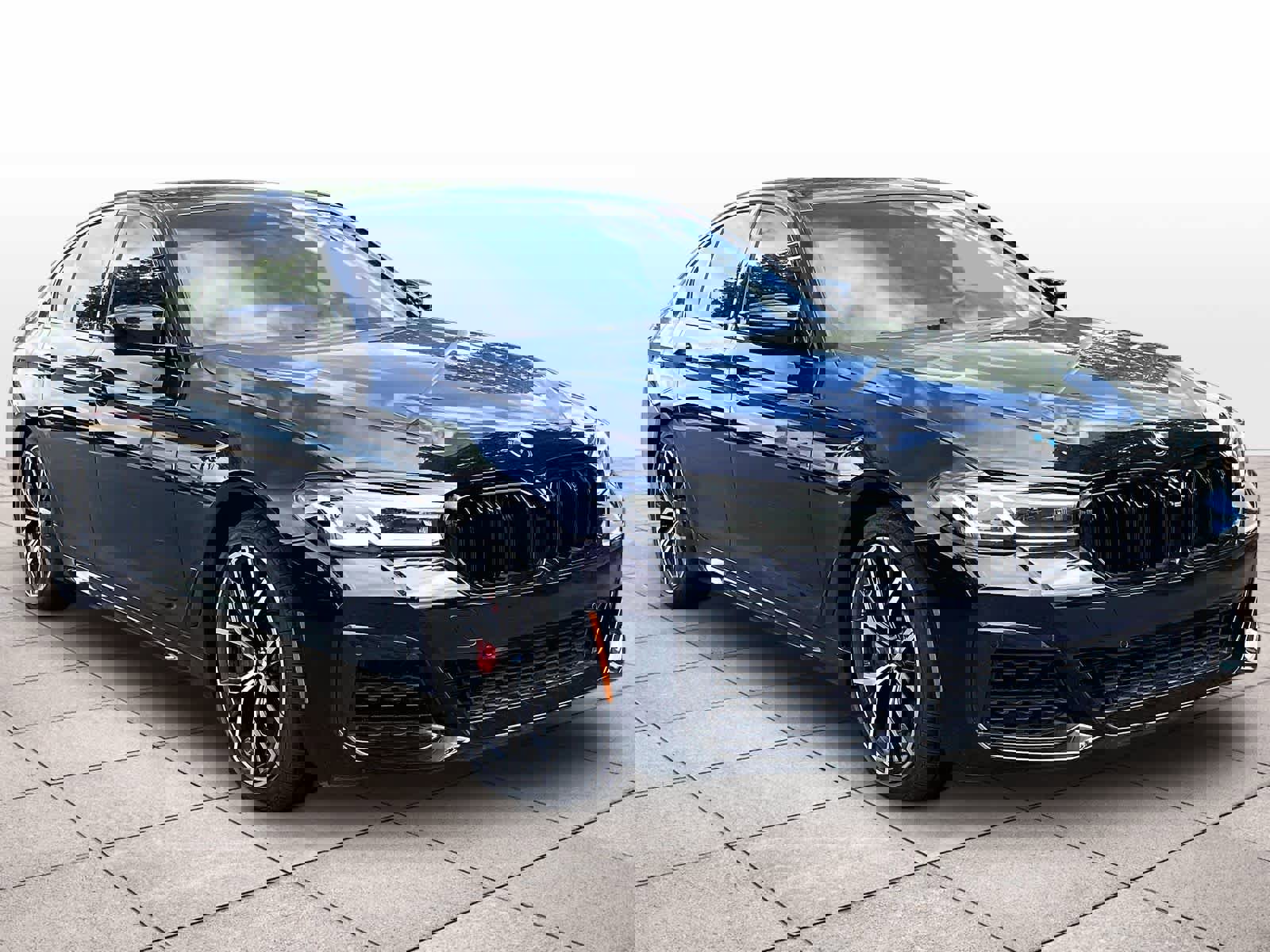 Used 2023 BMW 540i w/ M Sport Package image 2