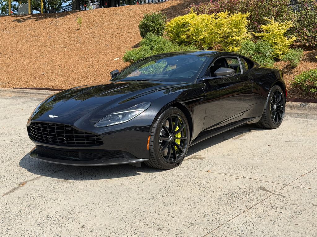 Used 2019 Aston Martin DB11 AMR image 18