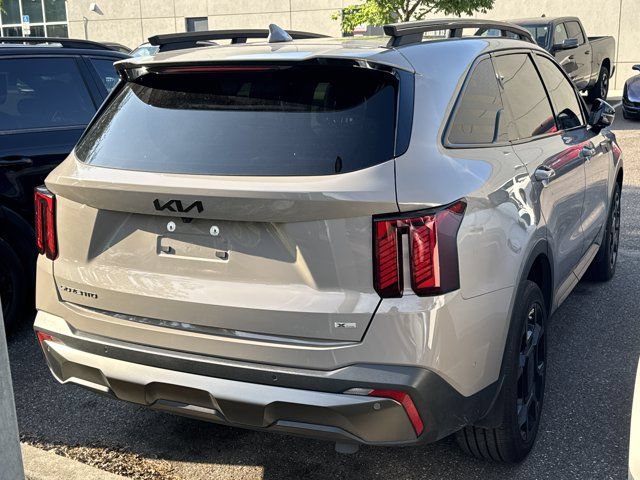 Used 2025 Kia Sorento SX AWD/4WD image 6