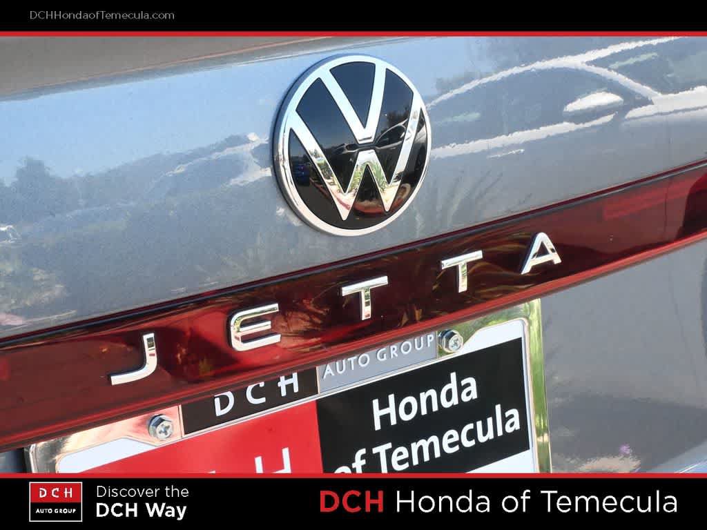 Used 2025 Volkswagen Jetta SE FWD image 7