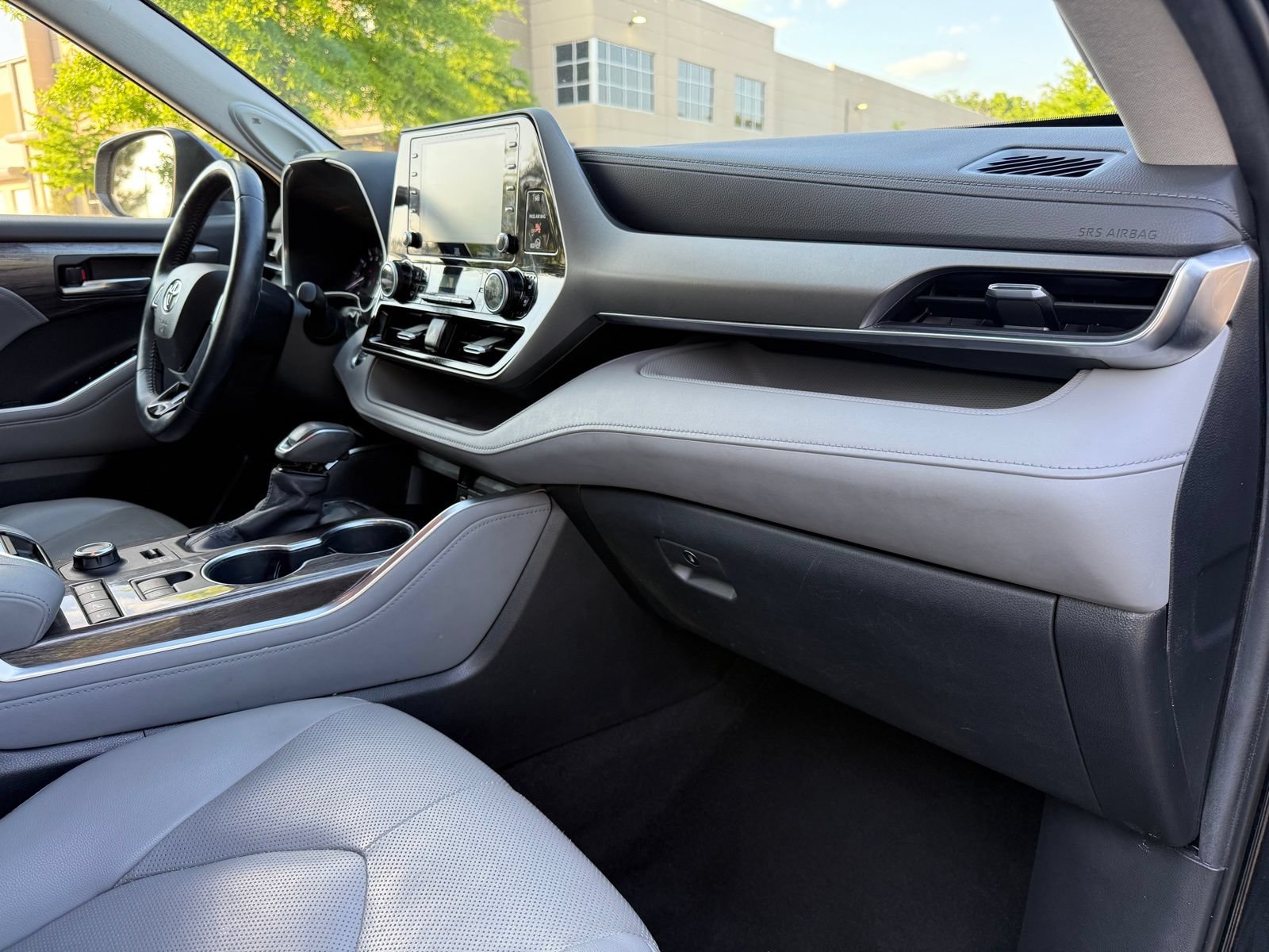 Used 2020 Toyota Highlander Limited AWD/4WD image 23