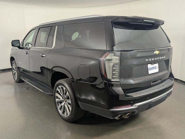 Used 2025 Chevrolet Suburban High Country w/ Sun And Tow Package AWD/4WD image 6