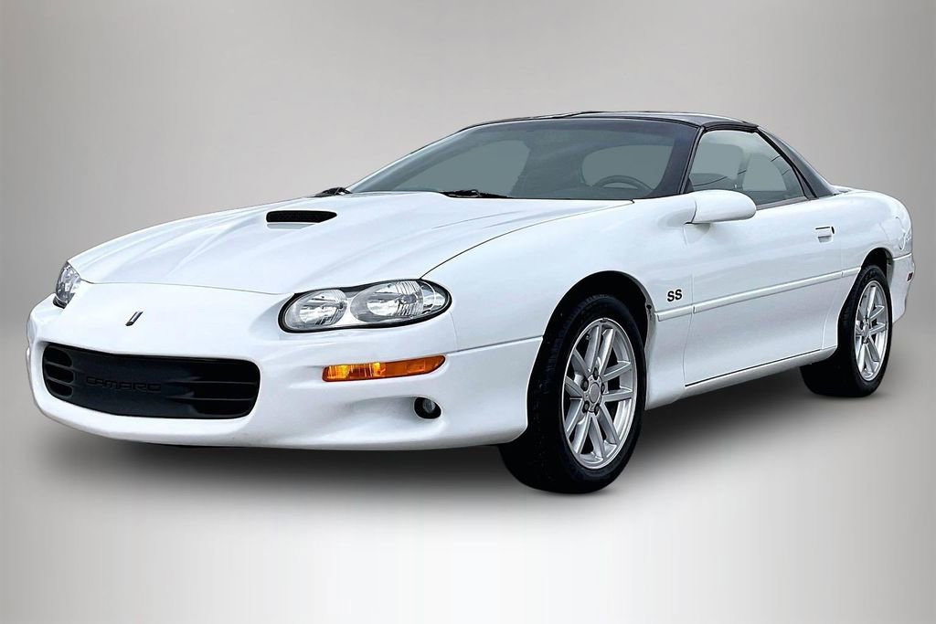 Used 2000 Chevrolet Camaro Z28 w/ SS Performance/Appearance Pkg image 2