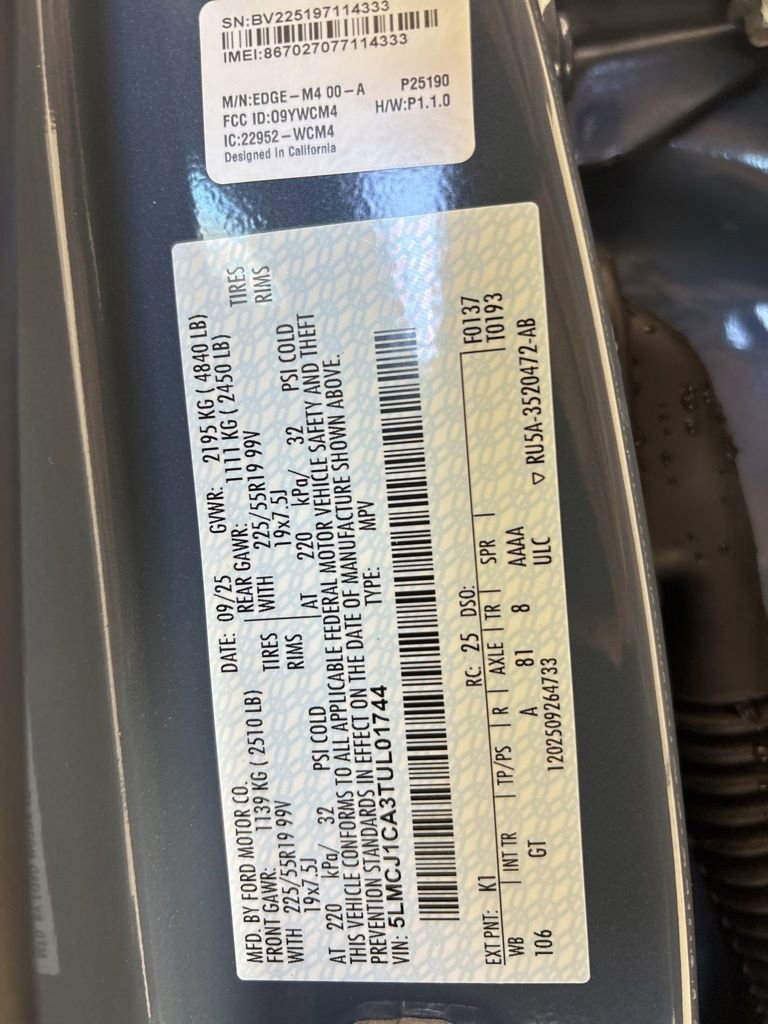 Used 2026 Lincoln Corsair Premiere image 10