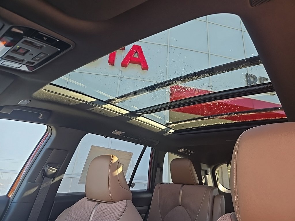 New 2026 Toyota Grand Highlander AWD Hybrid image 25