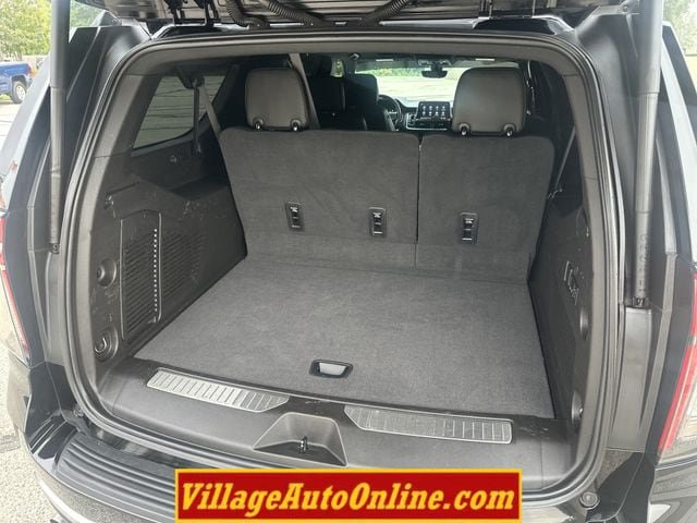 Used 2021 Chevrolet Suburban High Country w/ Premium Package AWD/4WD image 45