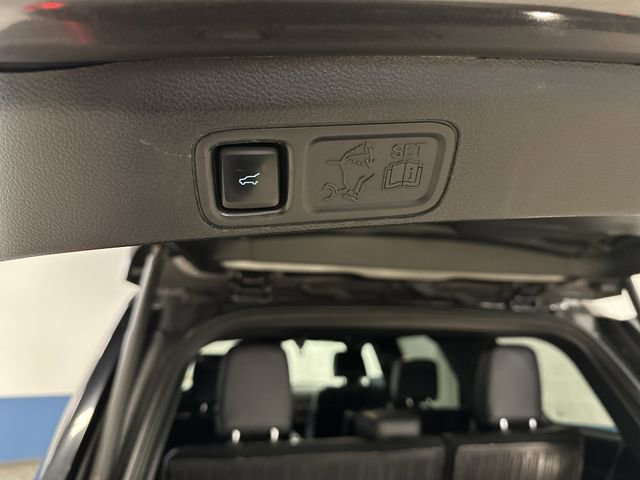 Used 2021 Ford Expedition XLT image 17