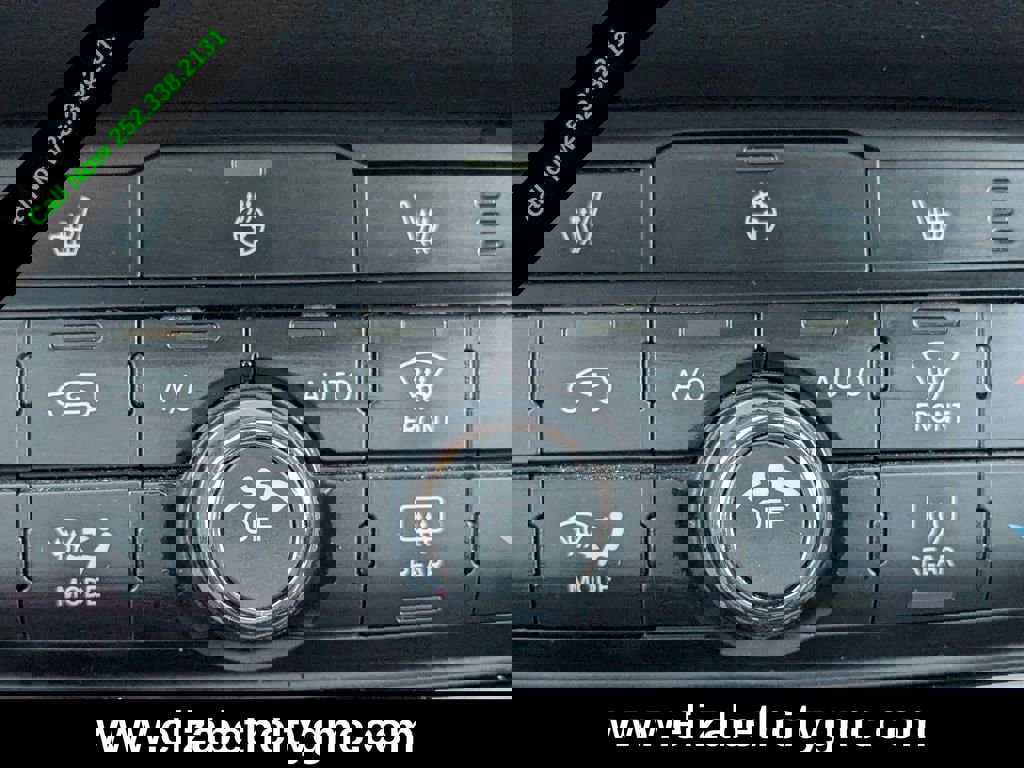 Used 2023 Dodge Durango GT image 29