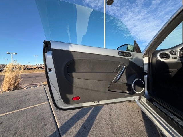 Used 2012 Volkswagen Beetle 2.5 image 10