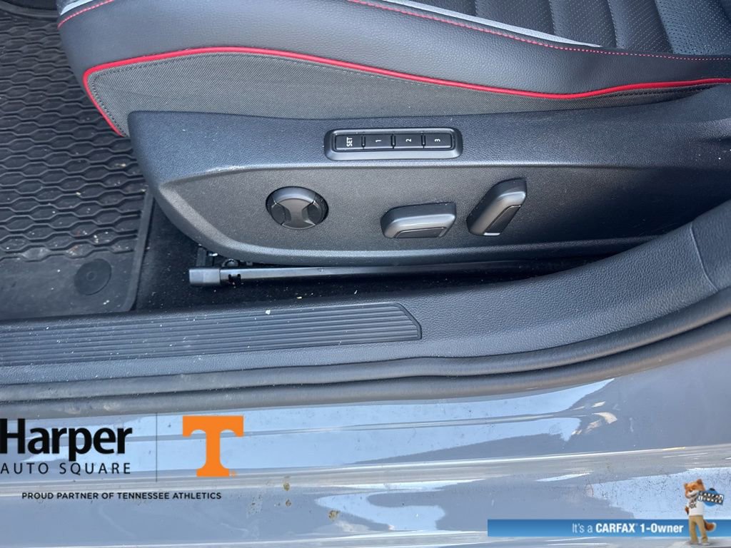Used 2024 Volkswagen GTI SE image 18