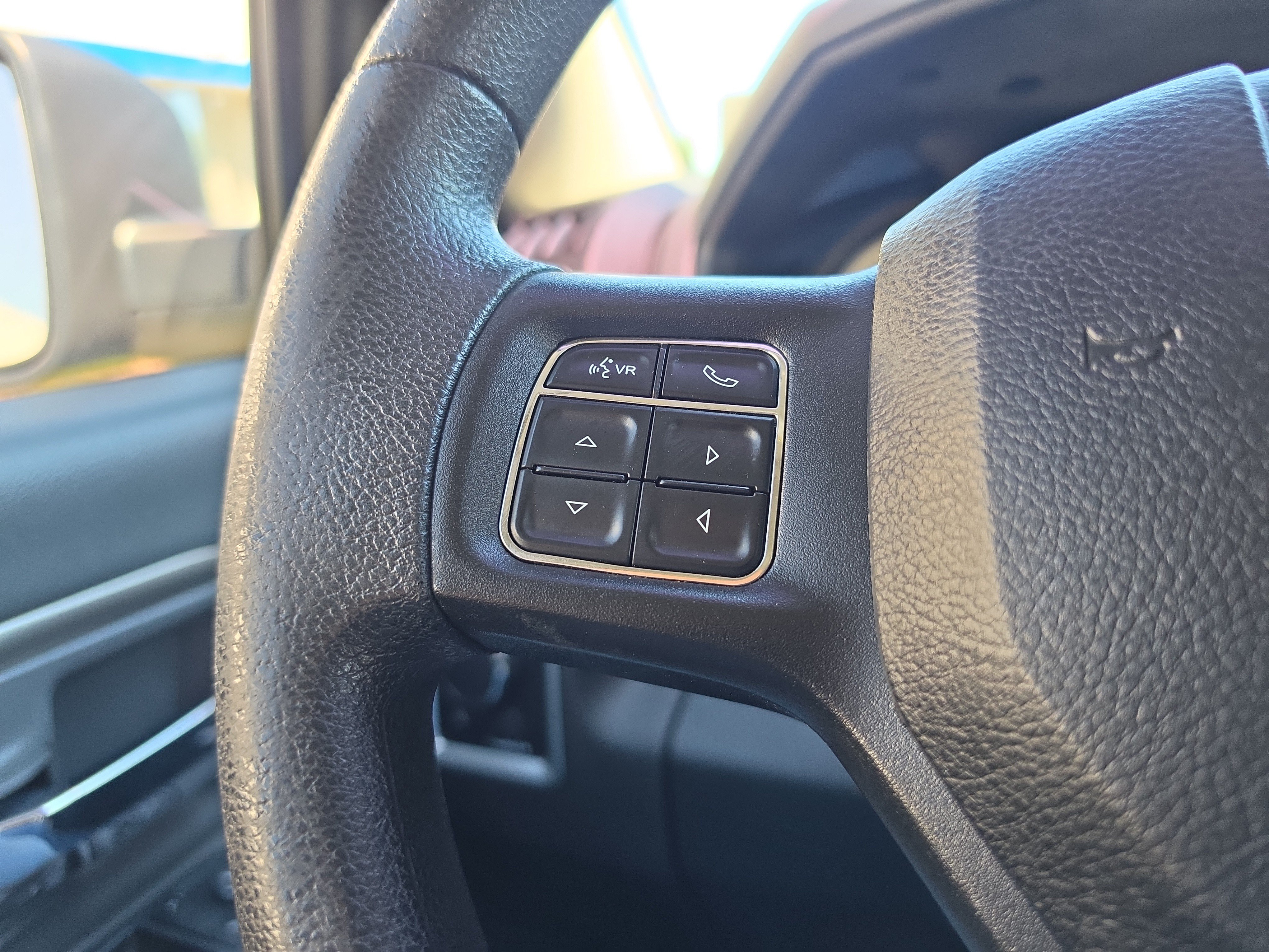 Used 2019 RAM 1500 Classic SLT AWD/4WD image 21