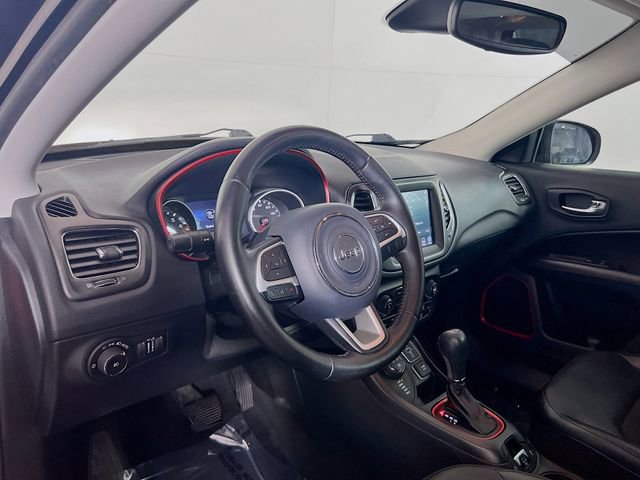 Used 2019 Jeep Compass Trailhawk AWD/4WD image 11