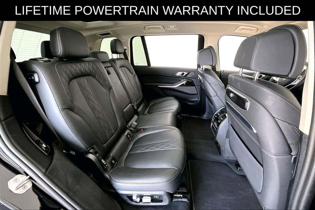 Used 2025 BMW X7 xDrive40i image 36