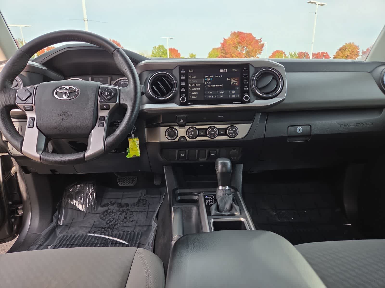 Used 2020 Toyota Tacoma SR5 w/ Blackout Package AWD/4WD image 18