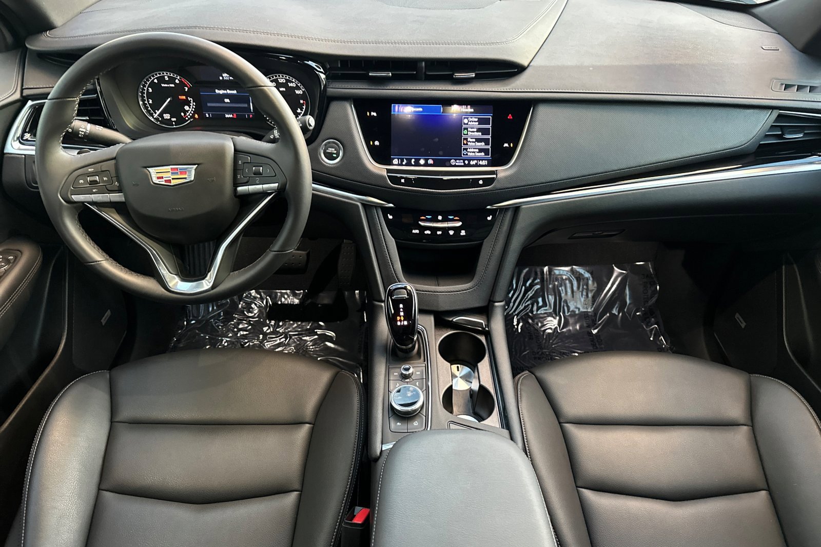 Used 2025 Cadillac XT6 Luxury image 16