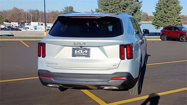New 2026 Kia Sorento S image 2