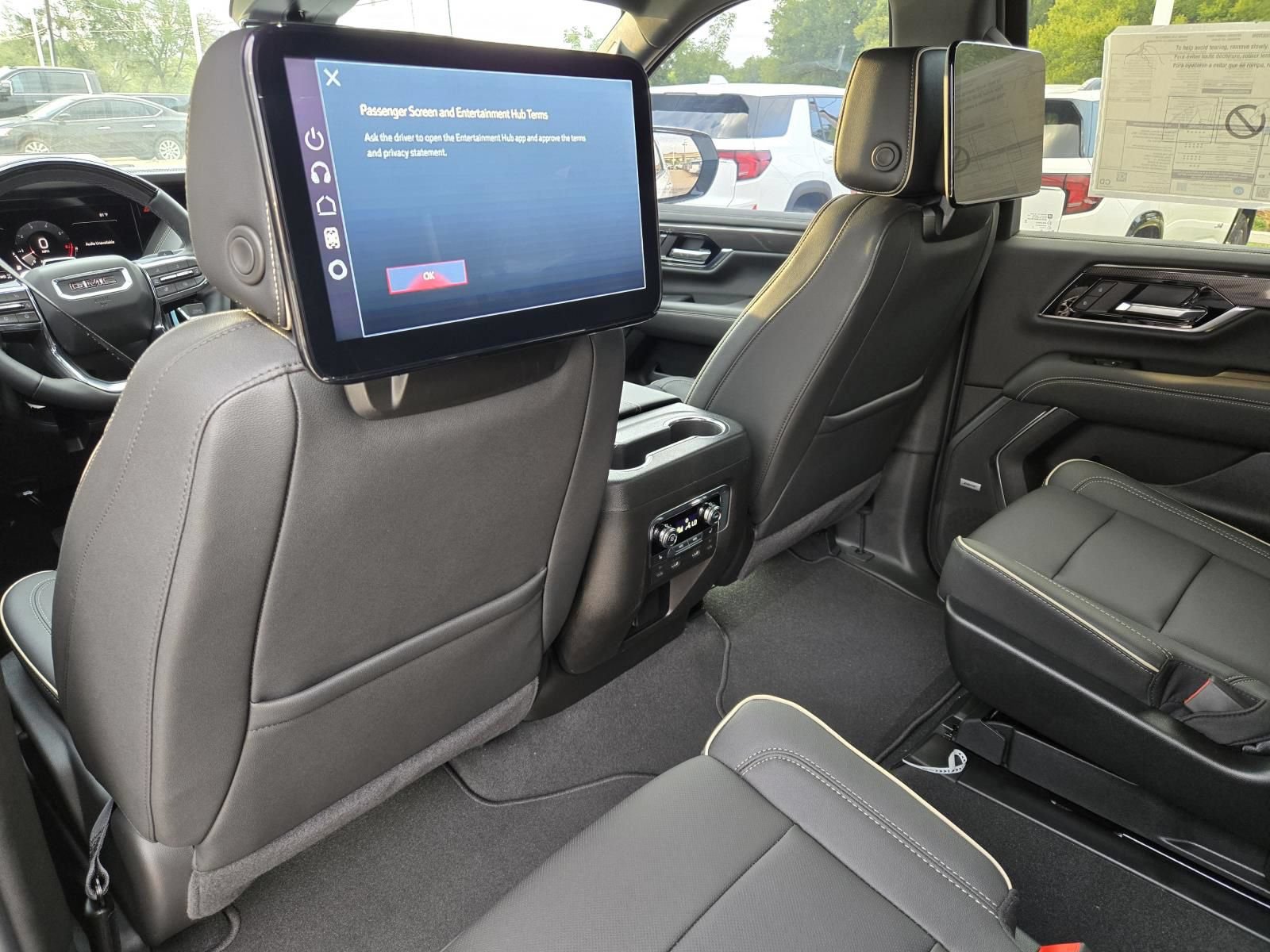 New 2026 GMC Yukon XL Elevation w/ Elevation Premium Package AWD/4WD image 6