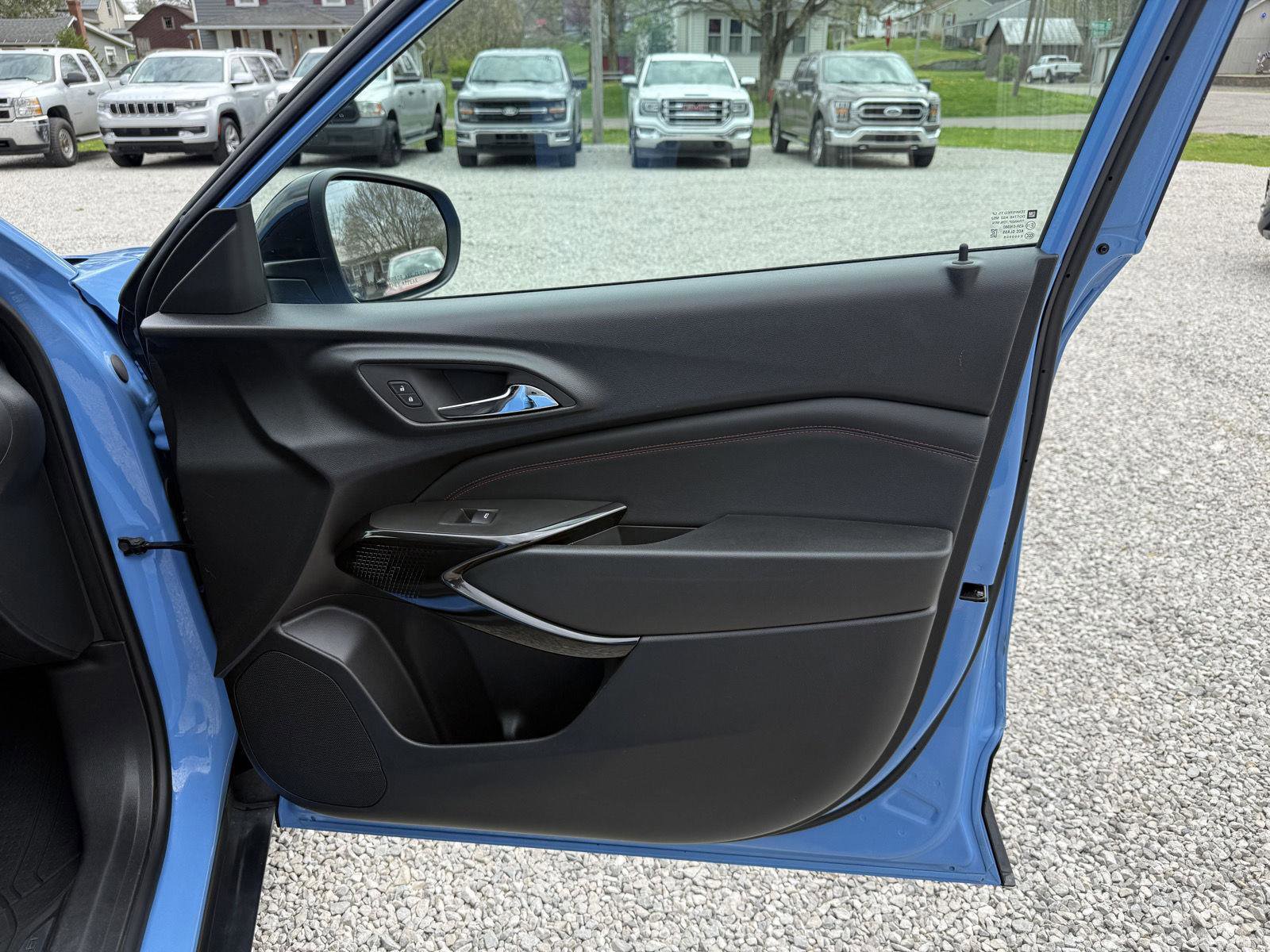 Used 2024 Chevrolet Trax RS w/ Driver Confidence Package image 13