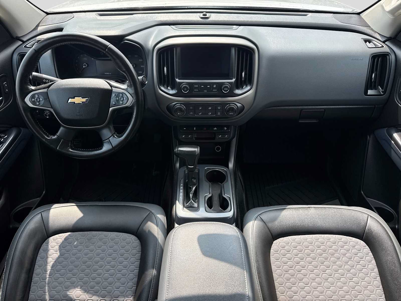 Used 2017 Chevrolet Colorado Z71 AWD/4WD image 14