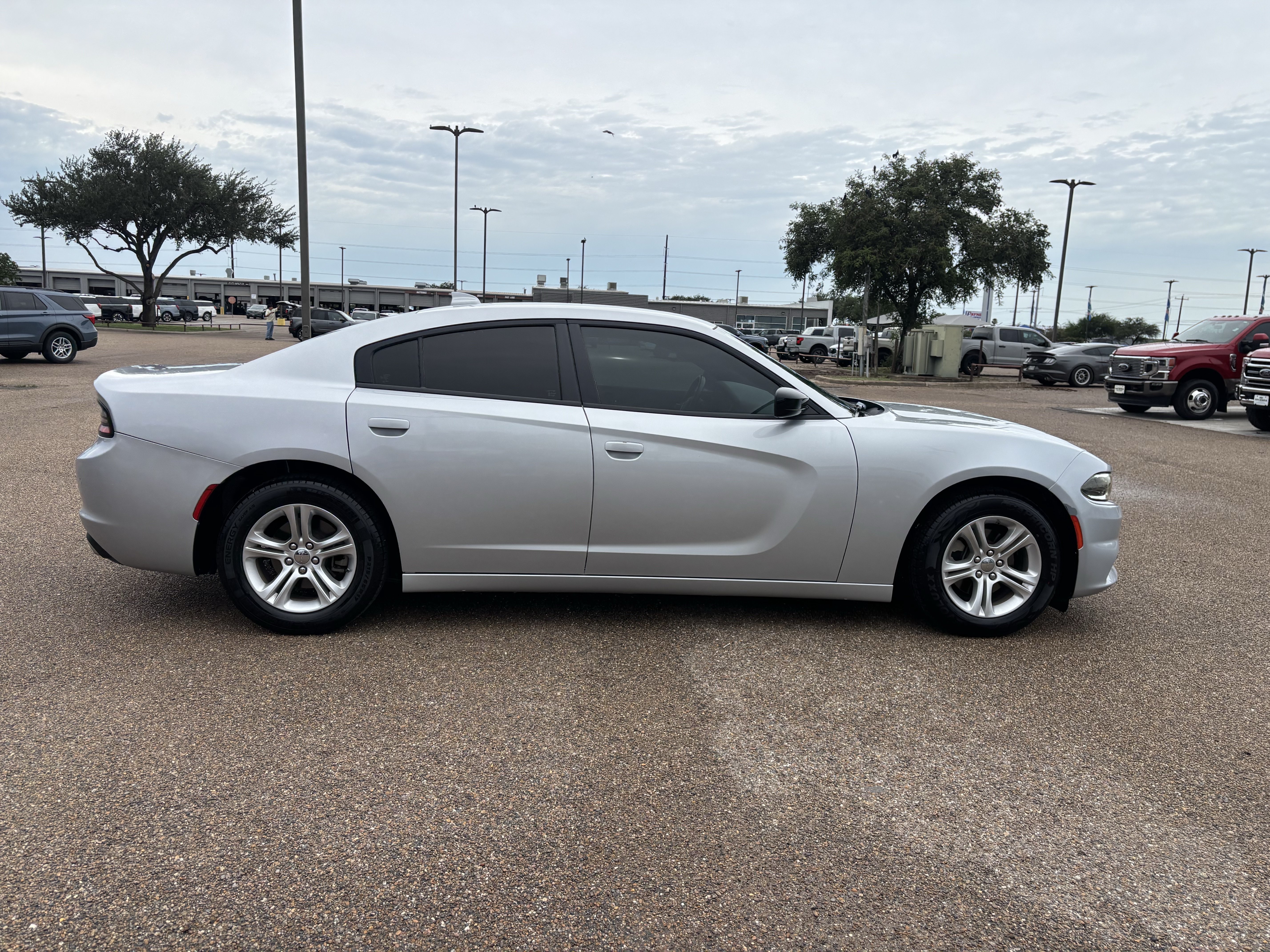 Used 2023 Dodge Charger SXT RWD image 4