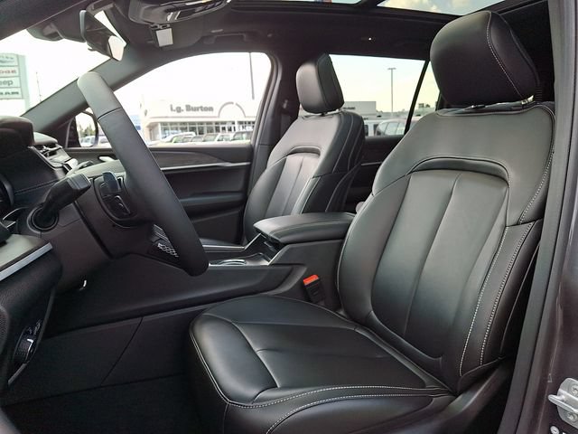 Used 2025 Jeep Grand Cherokee L Limited AWD/4WD image 14