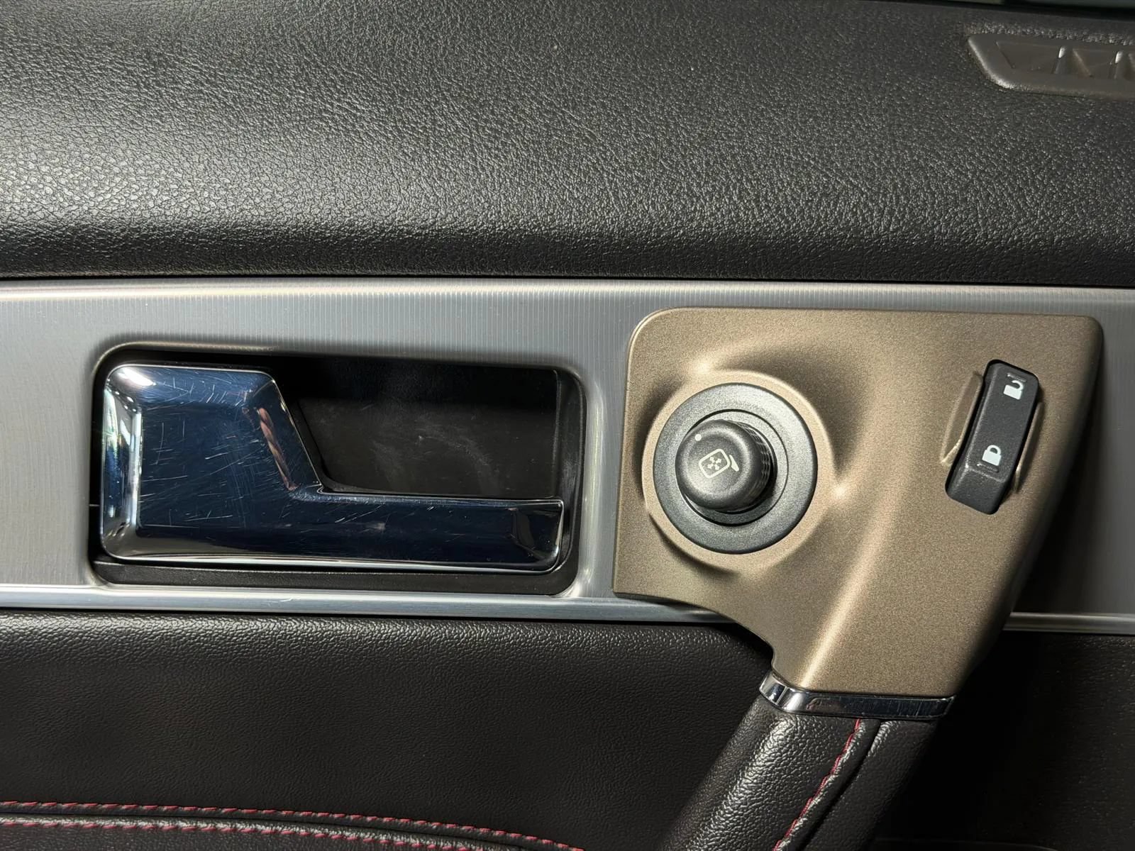 Used 2014 Lincoln MKX FWD w/ Equipment Group 101A image 30