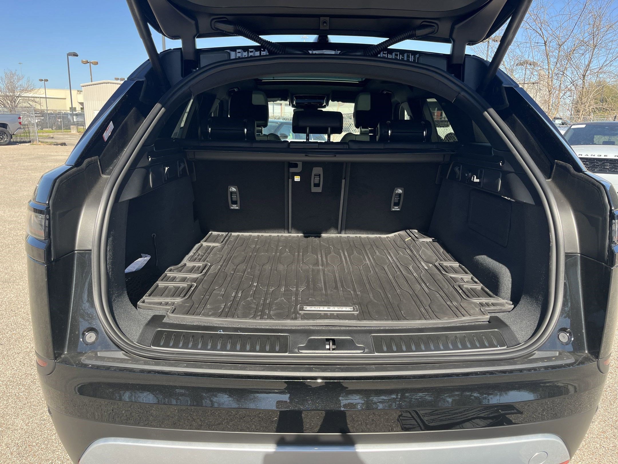 New 2026 Land Rover Range Rover Velar S image 27