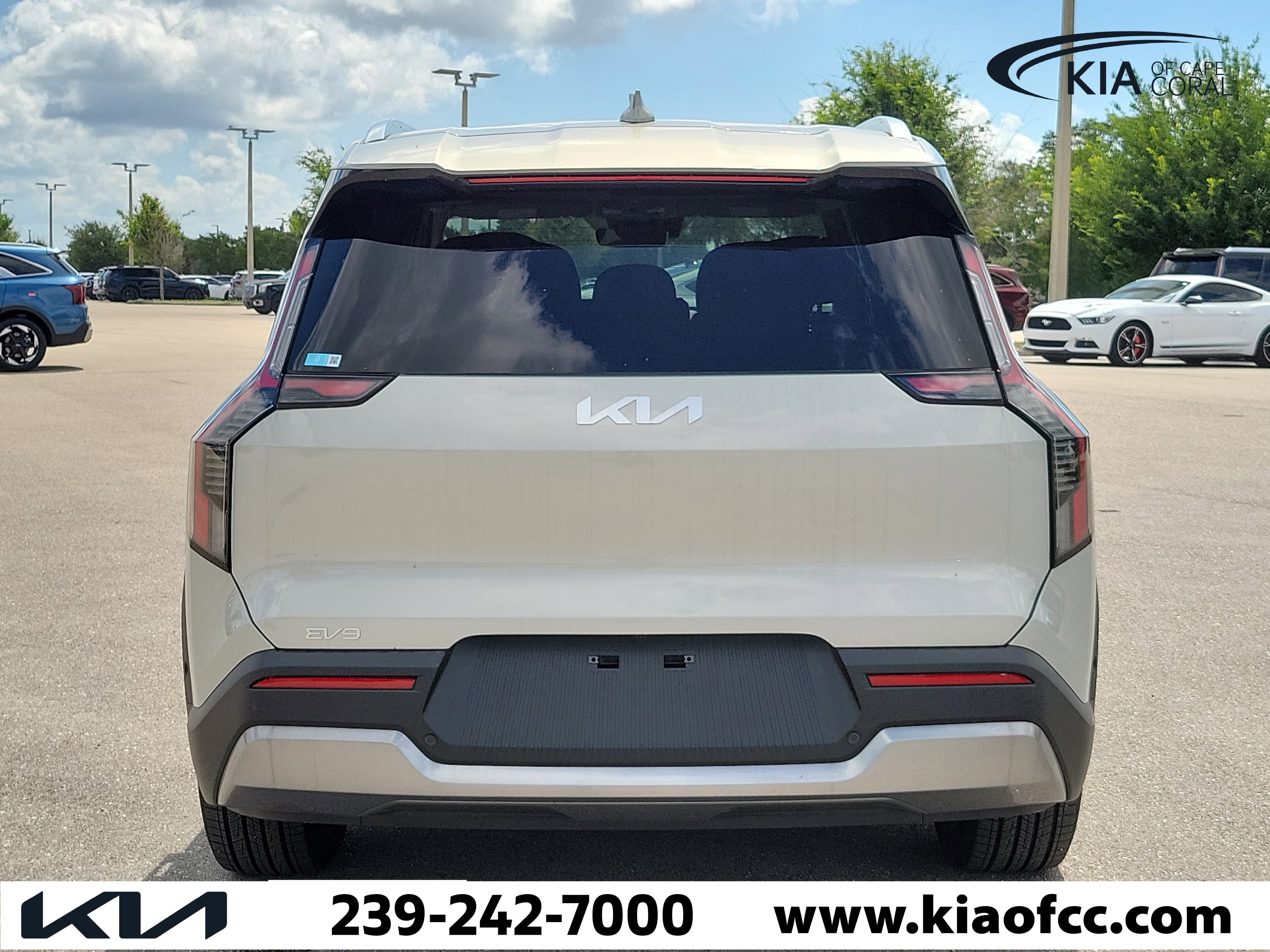 New 2026 Kia EV9 Wind AWD/4WD image 5