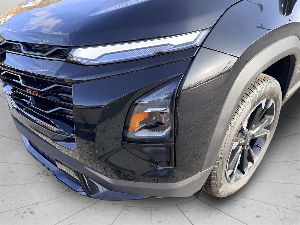 New 2026 Chevrolet Equinox RS w/ LPO, Floor Liner Package image 11