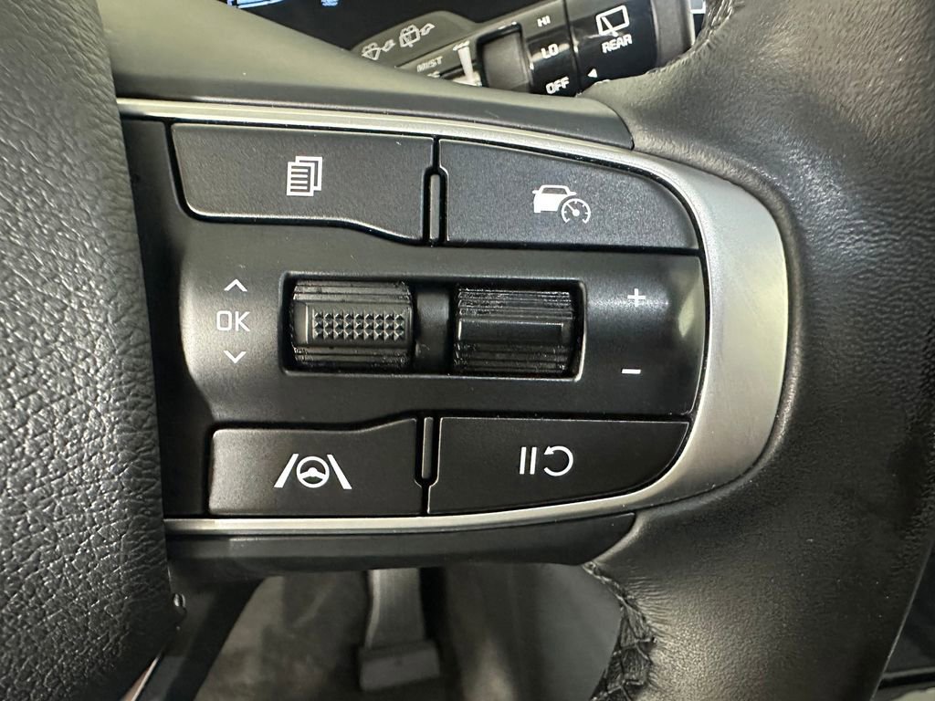 Used 2025 Kia Sportage EX w/ Premium Package image 18