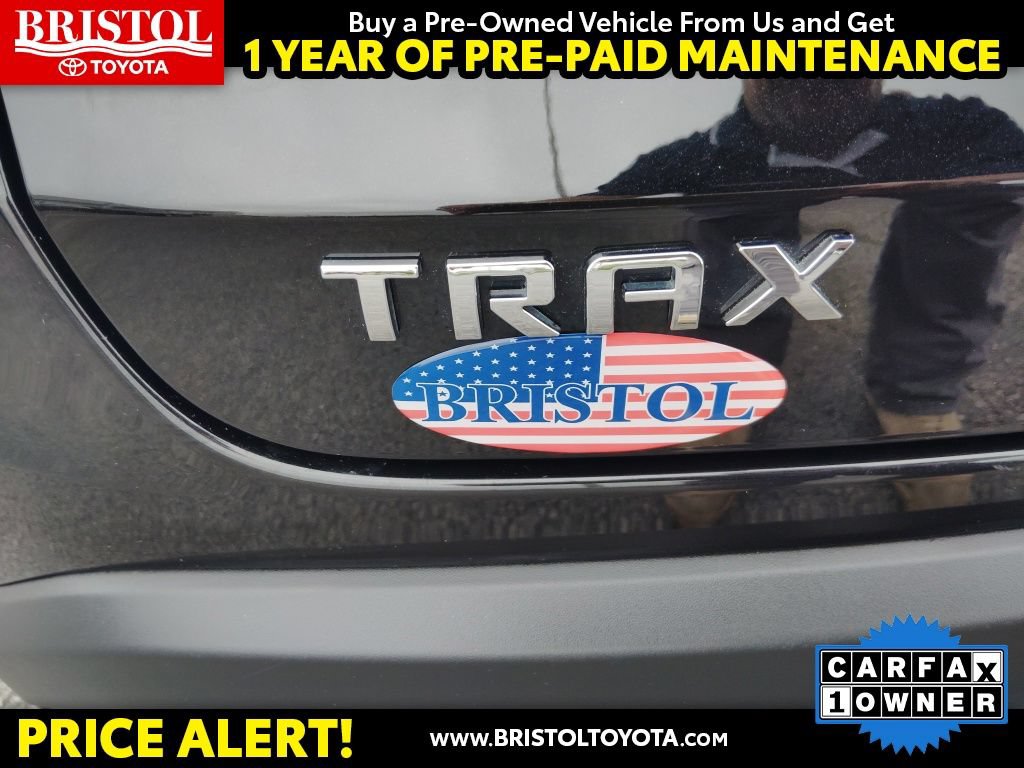 Used 2025 Chevrolet Trax LT w/ LT Convenience Package FWD image 31