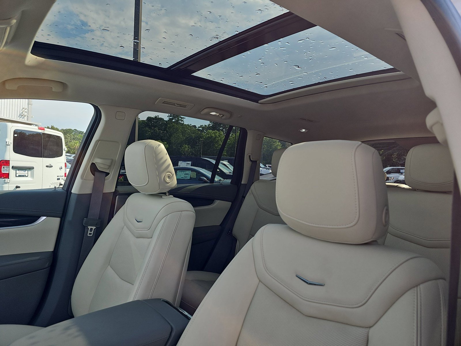 Used 2021 Cadillac XT6 Premium Luxury FWD image 16