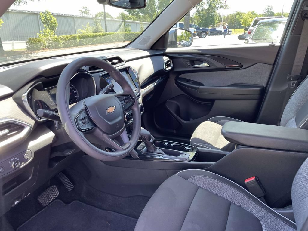 Used 2023 Chevrolet TrailBlazer LT w/ Convenience Package FWD image 20