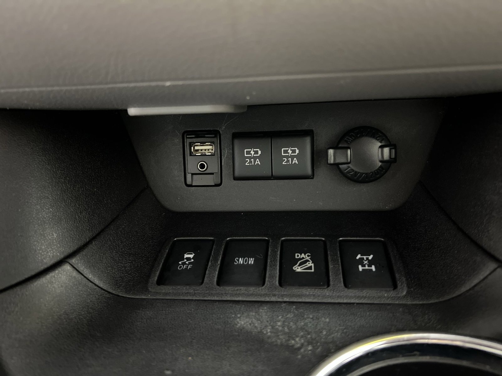 Used 2018 Toyota Highlander XLE image 31