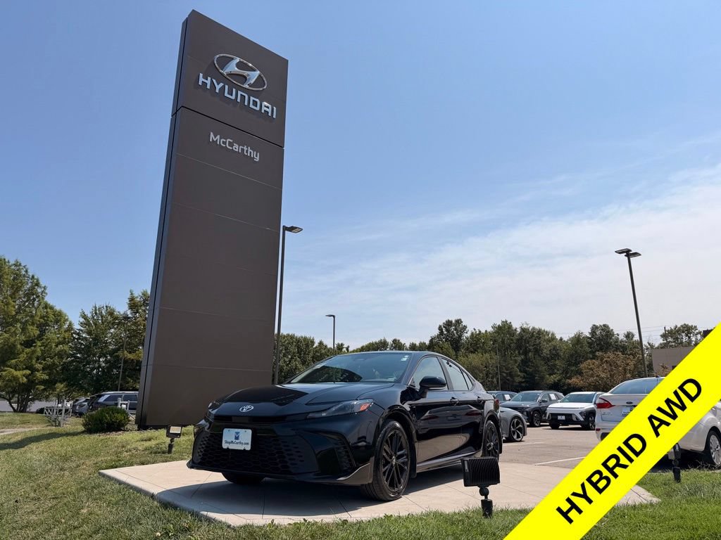 Used 2025 Toyota Camry SE
