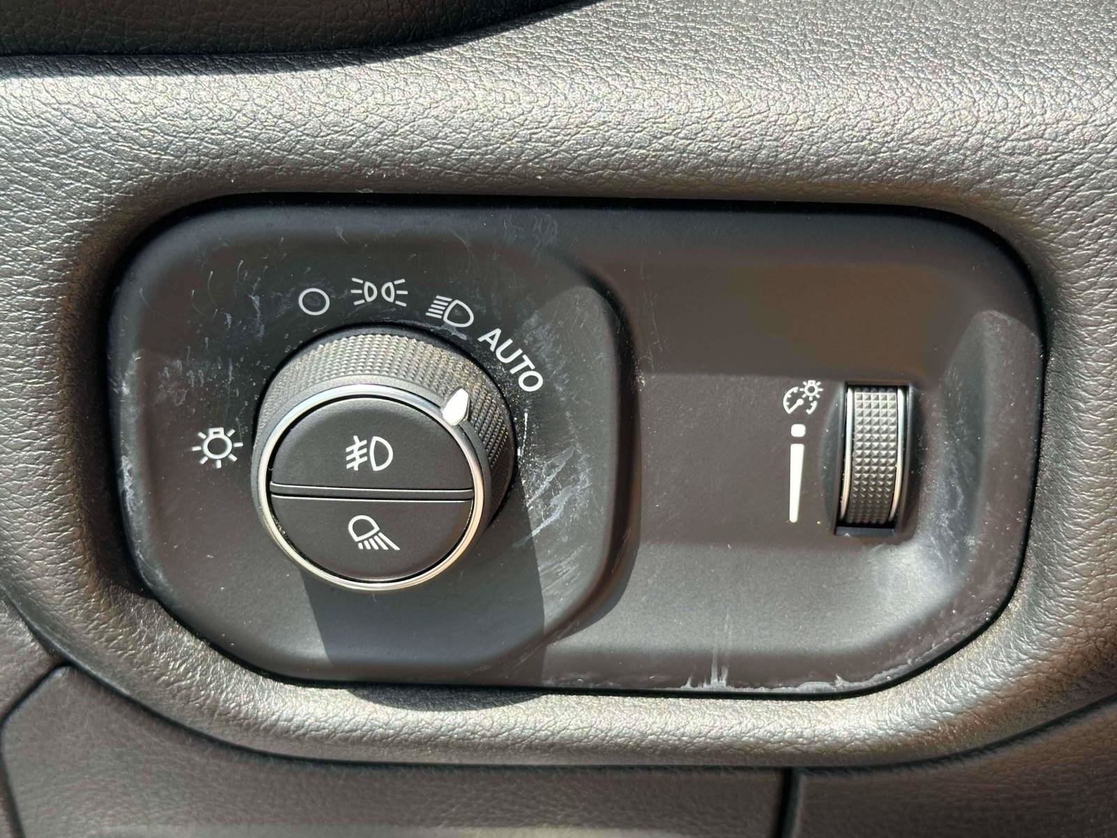 Used 2023 RAM 1500 Tradesman AWD/4WD image 17