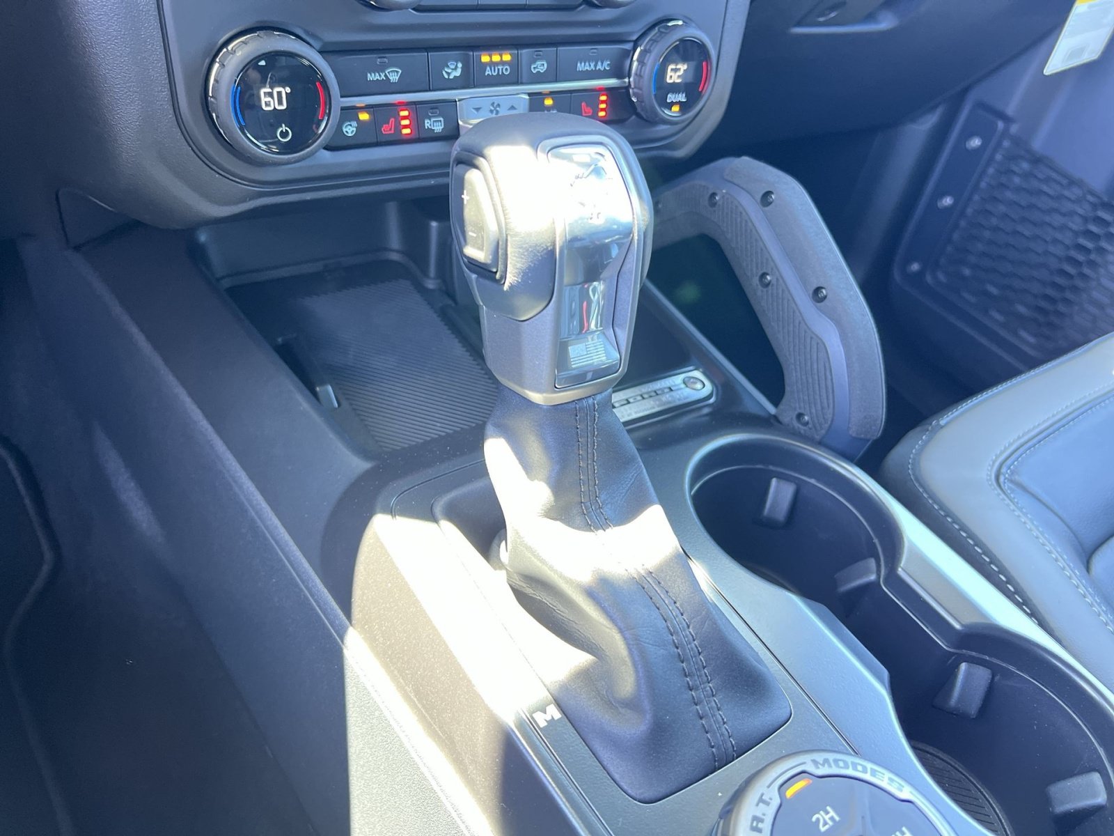 New 2026 Ford Bronco Outer Banks w/ Sasquatch Package AWD/4WD image 22