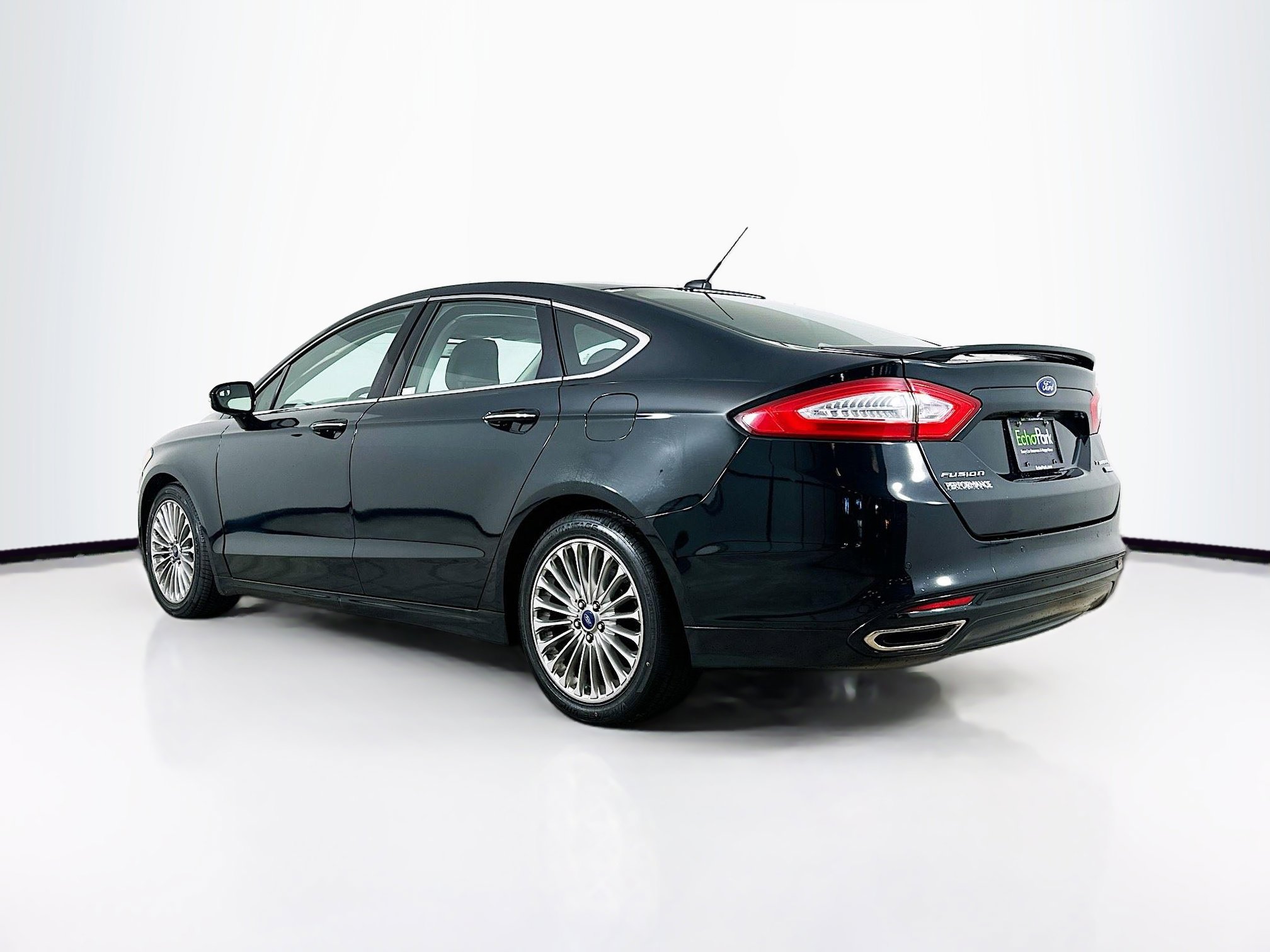 Used 2014 Ford Fusion Titanium image 5