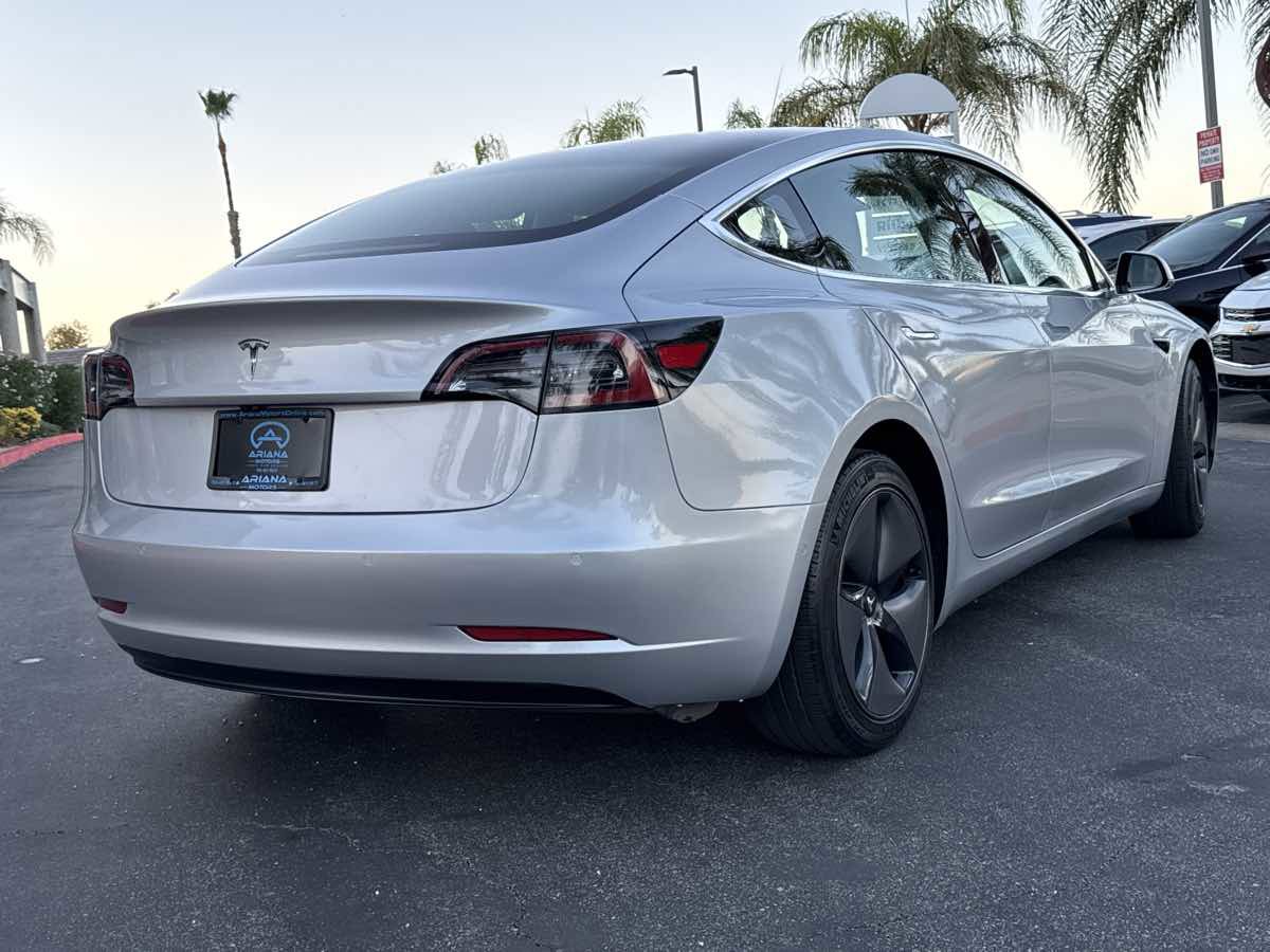 Used 2018 Tesla Model 3 Long Range image 4