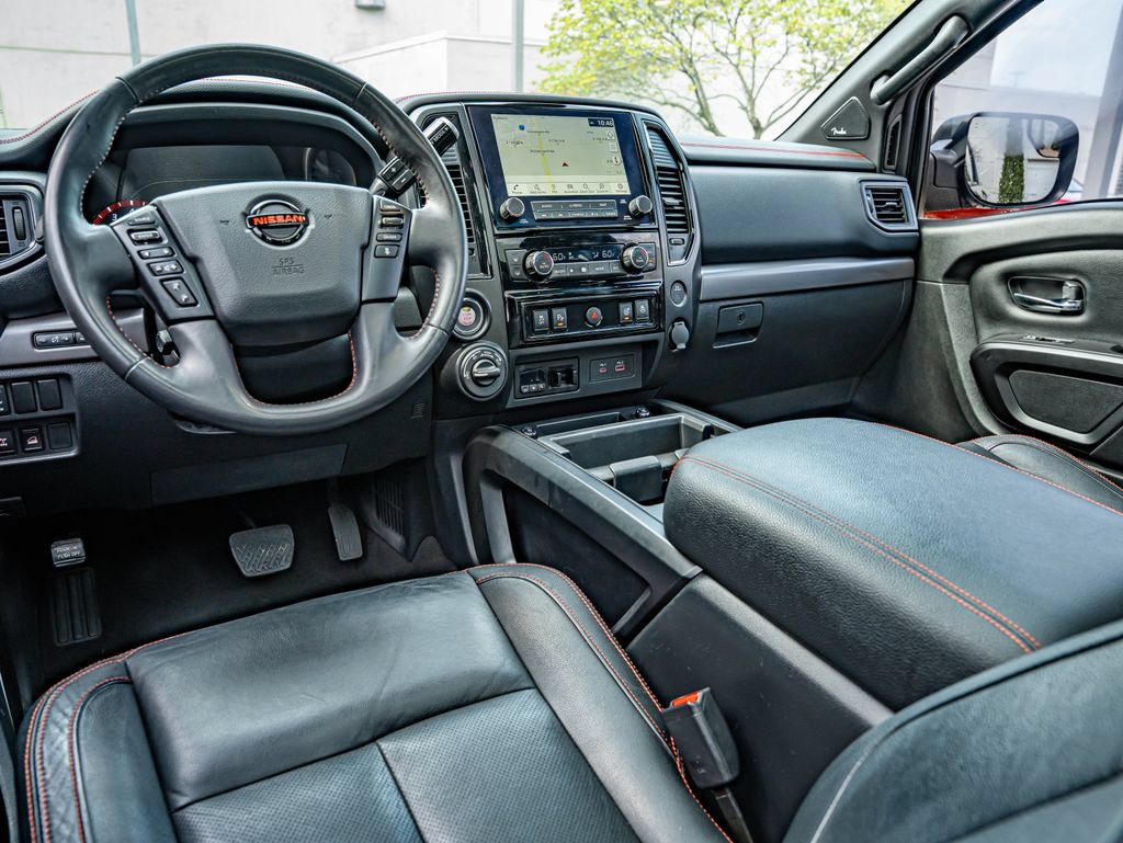 Used 2022 Nissan Titan PRO-4X w/ Pro-4x Convenience Package AWD/4WD image 33
