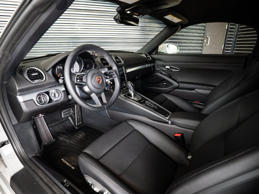 Certified 2025 Porsche 718 Boxster S RWD image 4