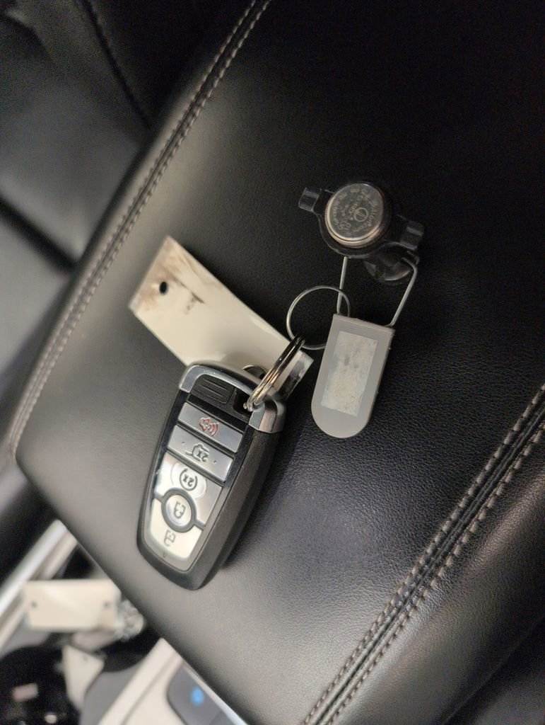 Used 2021 Ford Explorer XLT w/ Equipment Group 202A image 40