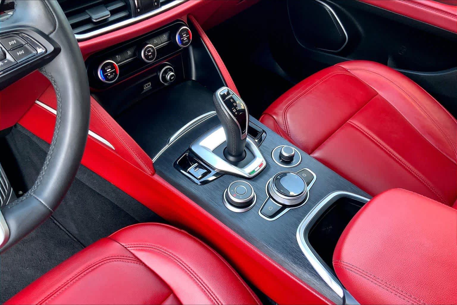 Used 2020 Alfa Romeo Stelvio RWD image 17