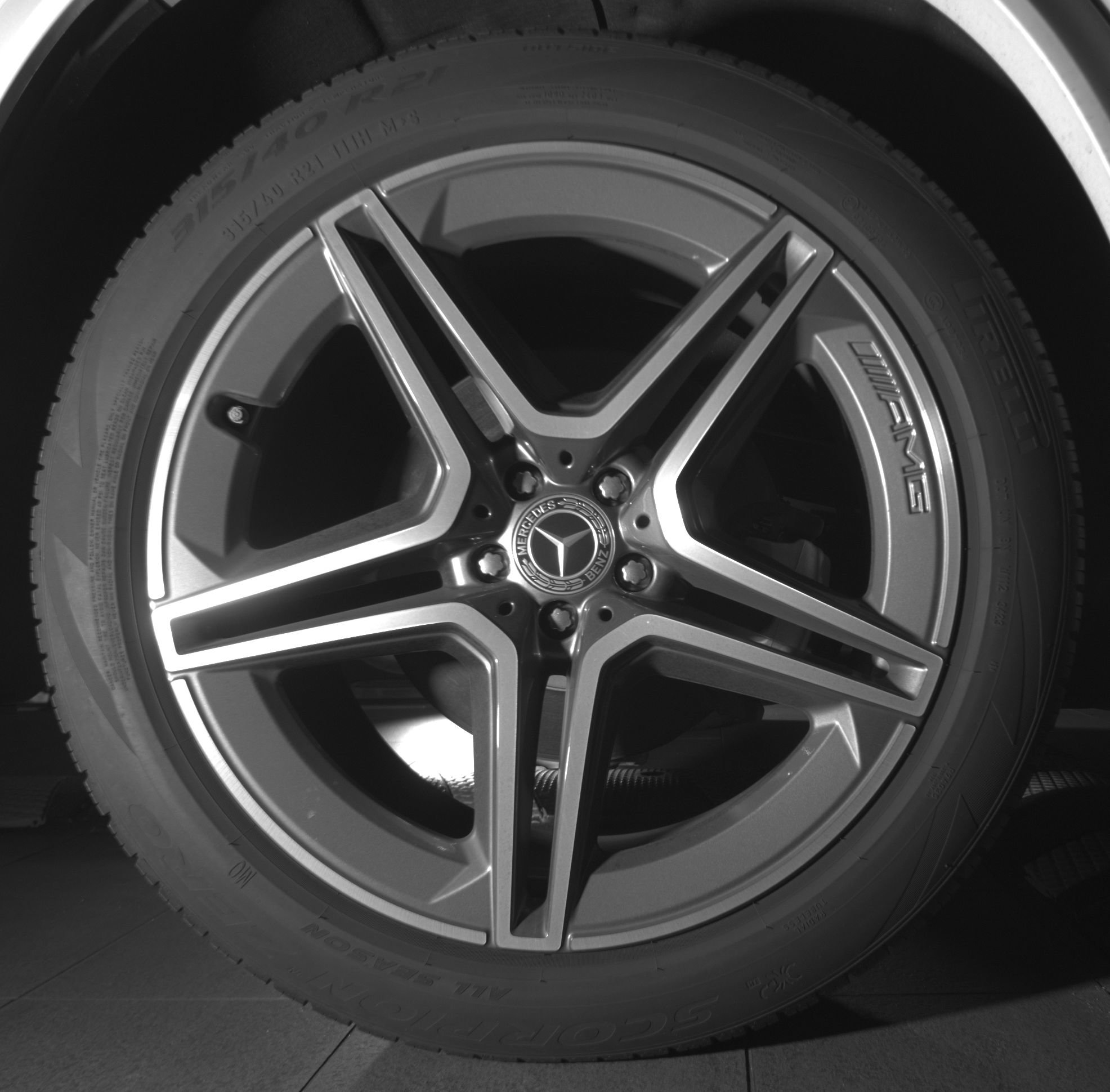 Used 2024 Mercedes-Benz GLS 450 4MATIC image 9