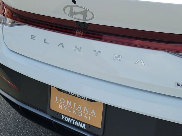 New 2026 Hyundai Elantra Hybrid FWD image 25