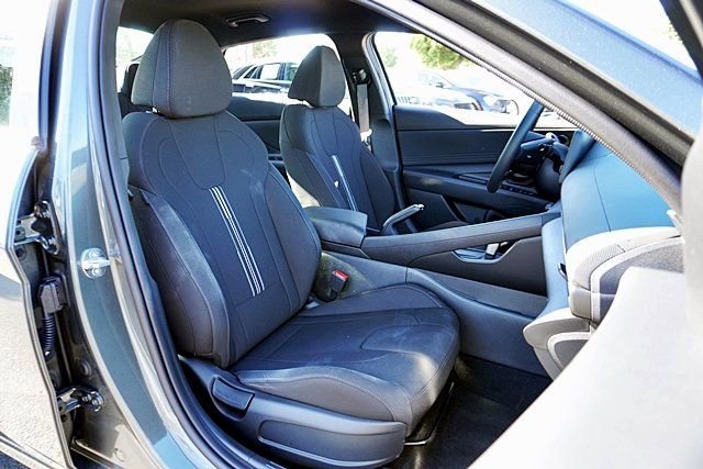 Certified 2026 Hyundai Elantra Sport image 12