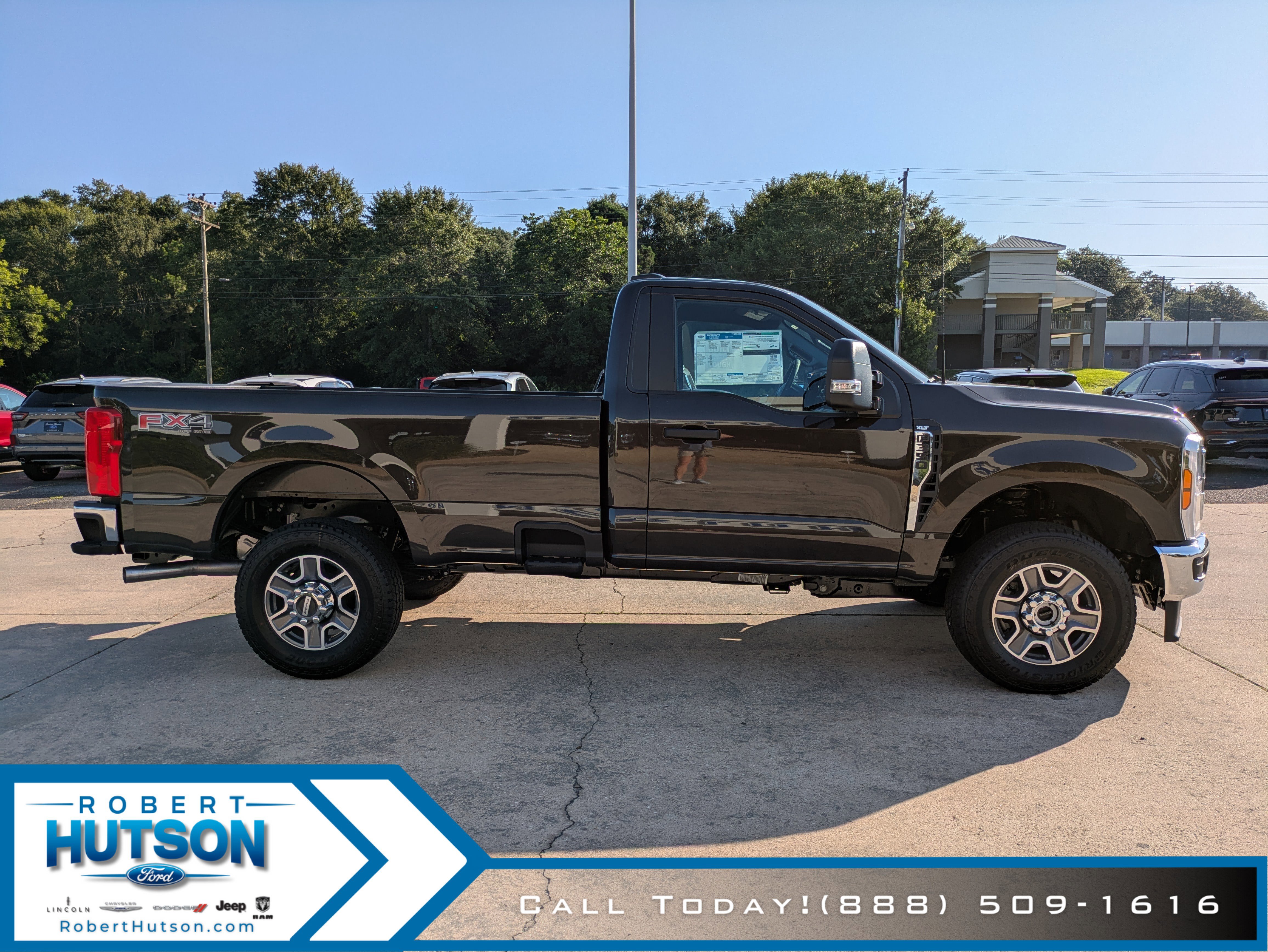 New 2025 Ford F350 XLT w/ FX4 Off-Road Package image 5